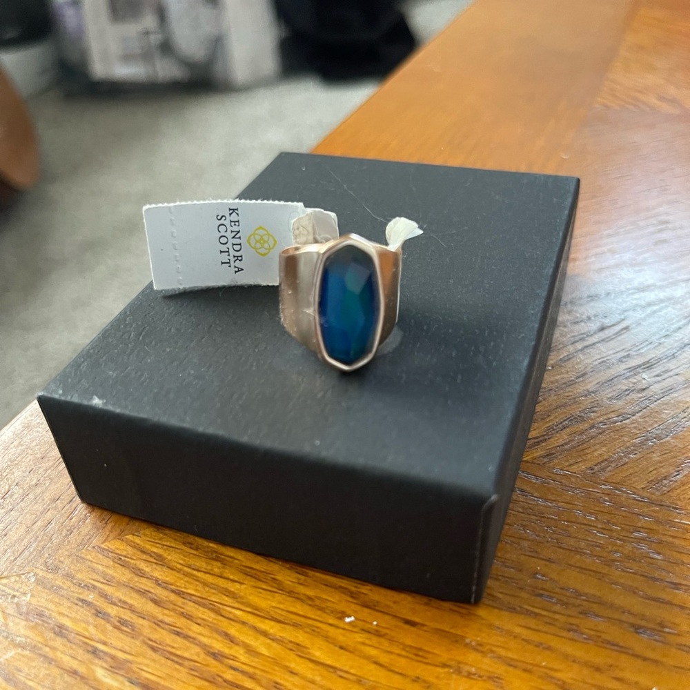 Kendra Scott mood stone ring